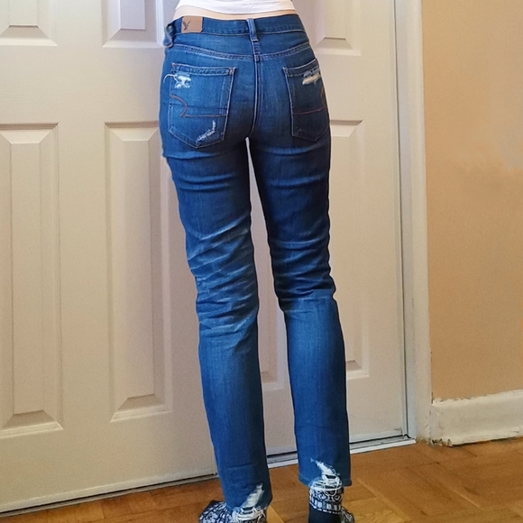 💙Distressed Straight Leg Jeans💙 - Picture 2 of 2